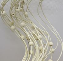 Curly ting wooden bead white